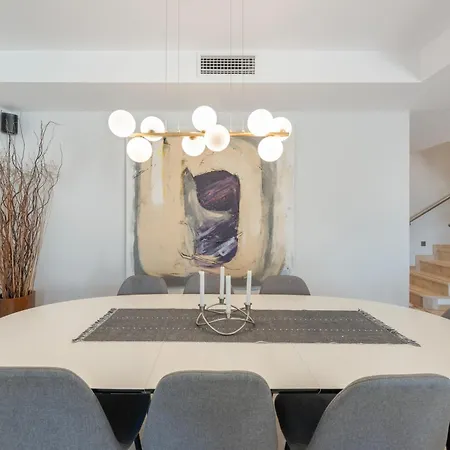 Beautiful 4b Townhouse 马尔韦利亚